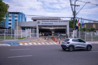 TRE-AM analisa ação sobre uso de estrutura pública