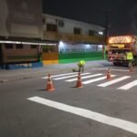 Faixas de pedestres recebem nova pintura em Manaus