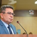 Silêncio sobre Tadeu de Souza repercute em evento político