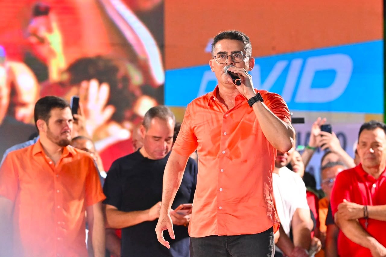 David Almeida apresenta propostas para Parintins