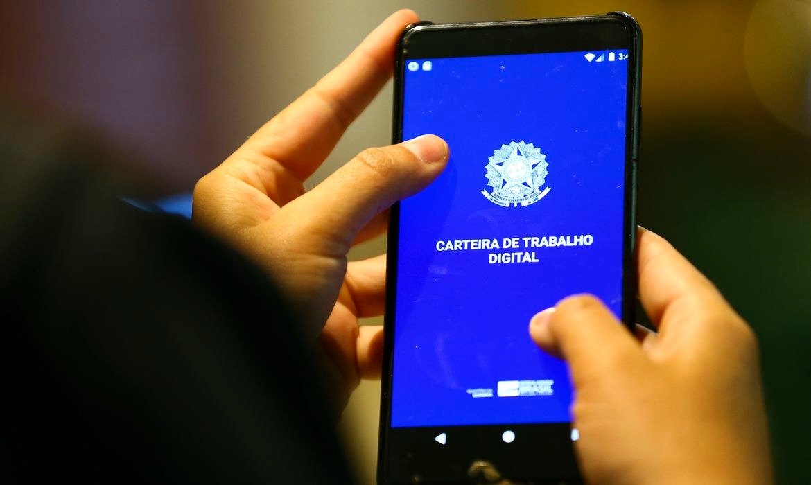 Massa de renda dos trabalhadores chega a R$ 380,3 bilhões
