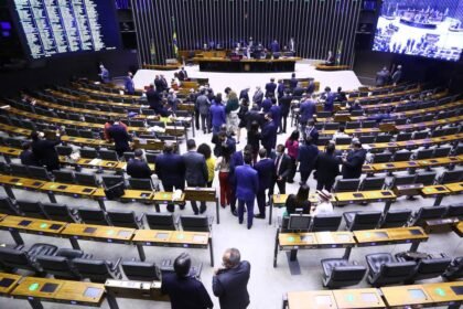 Congresso inicia semestre legislativo com pauta reduzida