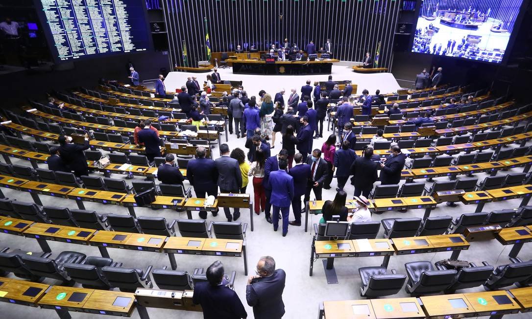 Congresso inicia semestre legislativo com pauta reduzida