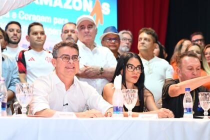 David Almeida destaca resultados ao apresentar plano de governo