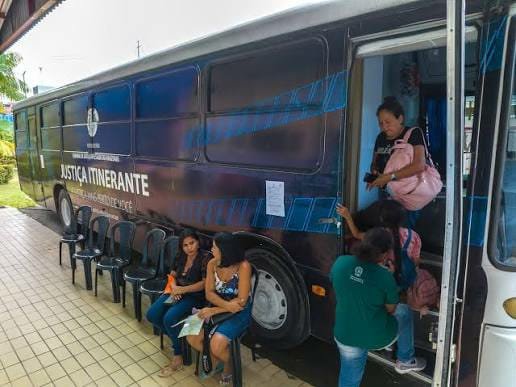 Saiba como funciona o atendimento da Justiça Itinerante no Careiro da Várzea, quais documentos levar e quais serviços estão disponíveis.