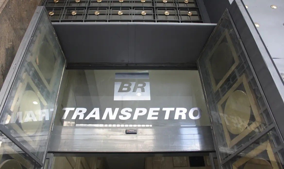 Novo concurso Transpetro oferece oportunidades
