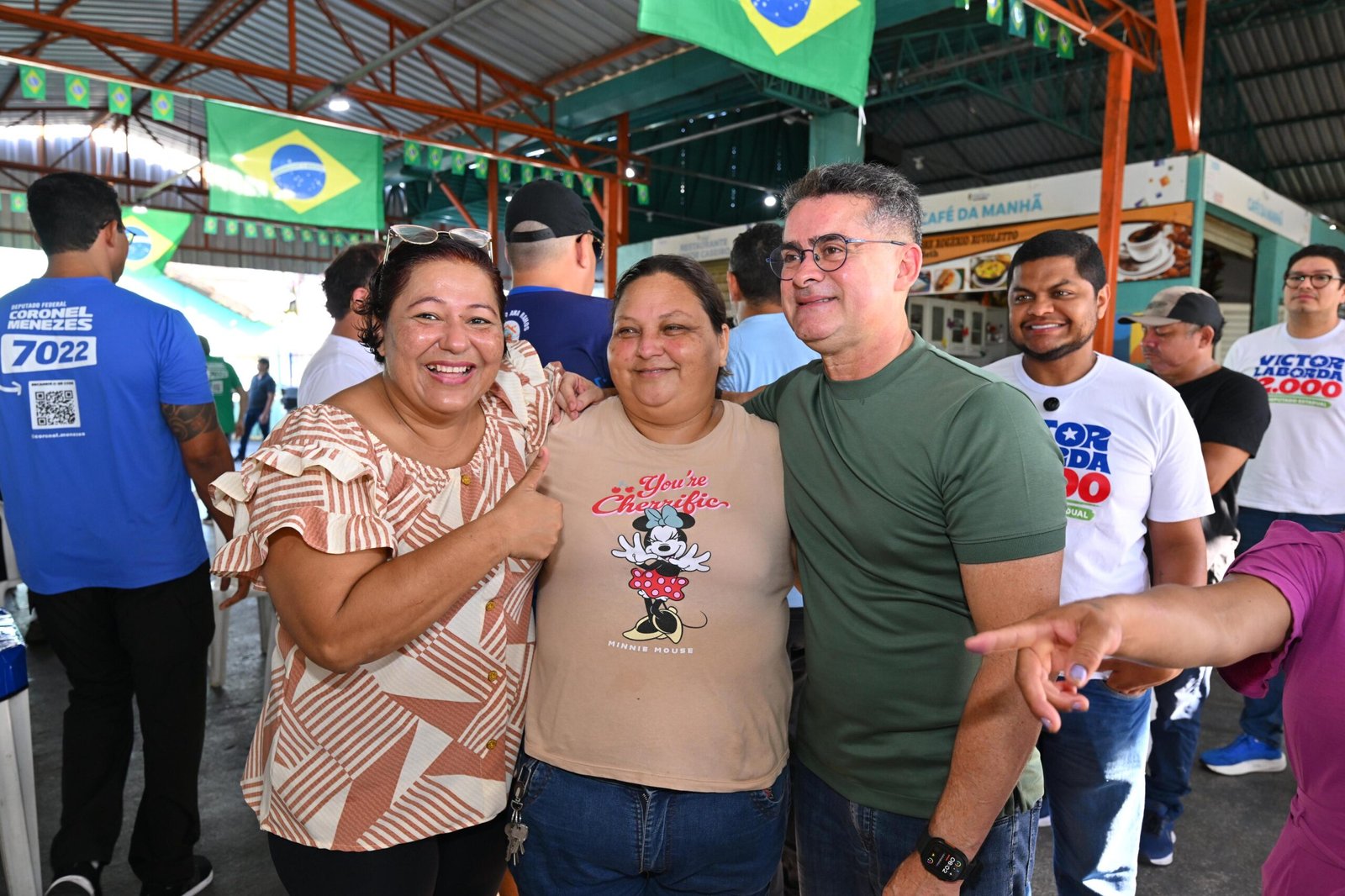 David Almeida homenageia pai e irmão nas redes sociais