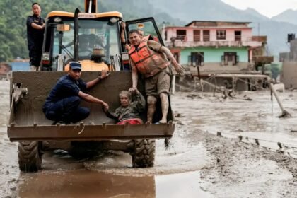 Deslizamento agrava situação após cheias no Nepal