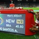 Piu supera Warholm e entra para a história