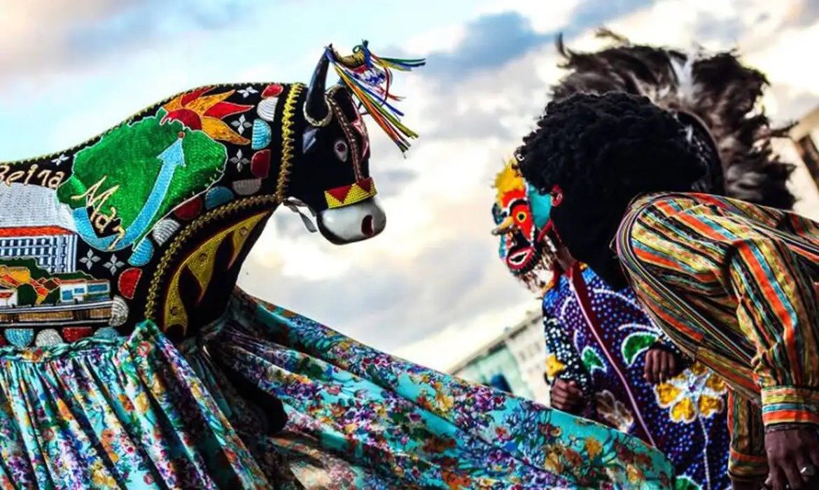 Brasília recebe mestres e grupos de cultura popular de várias regiões do país