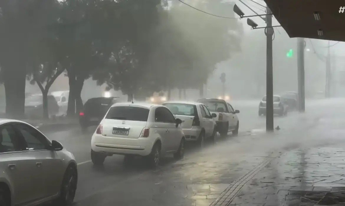 Vários estados podem ter chuva nesta semana