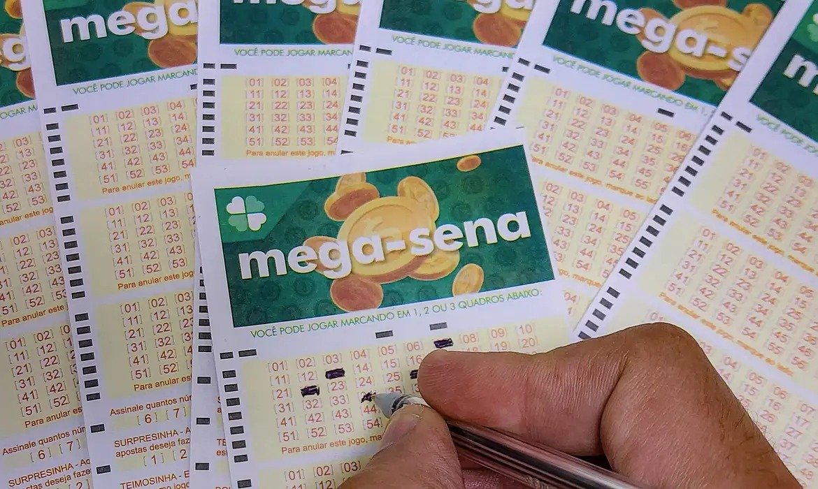 Mega-Sena tem R$ 36 milhões após acumular