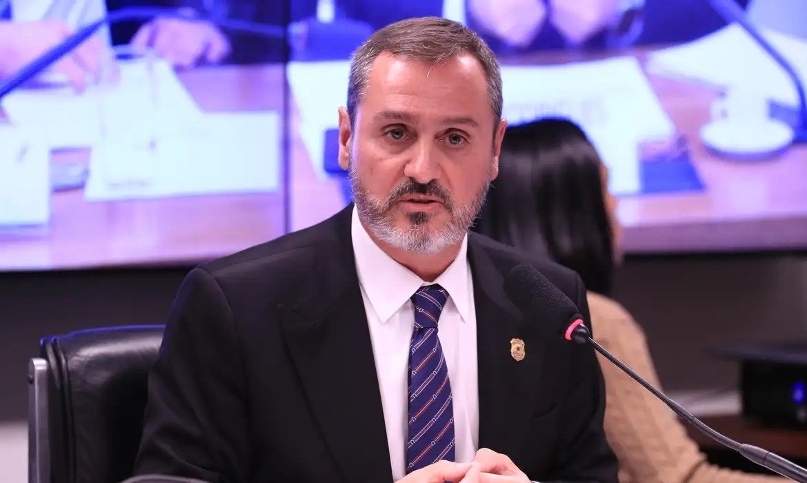 Entenda a decisão de Dino que reintegrou Andrei Rodrigues ao comando da PF