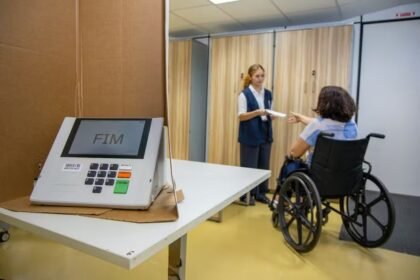 Eleitor PCD tem prazo para solicitar transporte no Amazonas