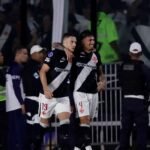 Vasco vence Santa Fe e volta a disputar semifinal da Sul-Americana desde 2011