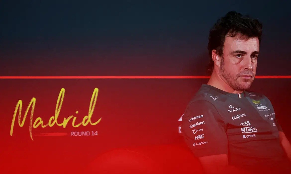 Alonso cobra mudanças técnicas para temporada 2027 da F1
