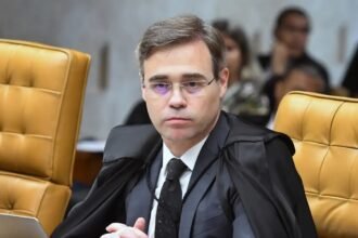Nova suspensão afeta multas da NR-1 sobre saúde mental